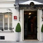 Grand Amelot