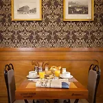 Hotel Grand Amelot Paris