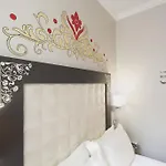 Hotel Grand Amelot Paris