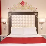 Grand Amelot Hotel Paris