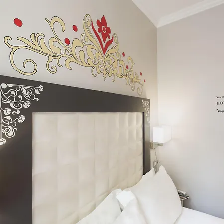 فندق Grand Amelot باريس