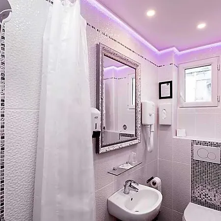 Hotell Grand Amelot 3*
