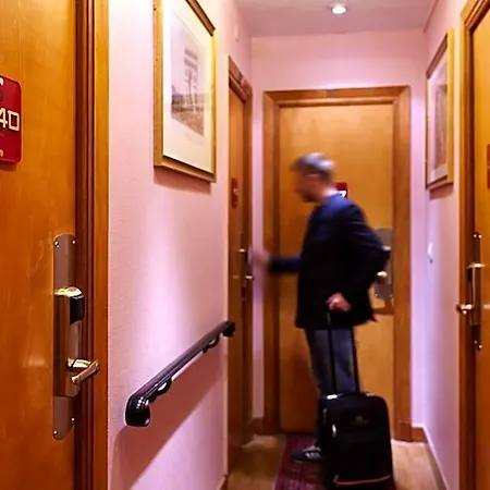 Hotell Grand Amelot 3*