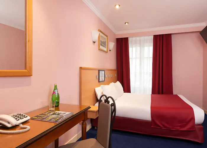 Hotel Grand Amelot 3*