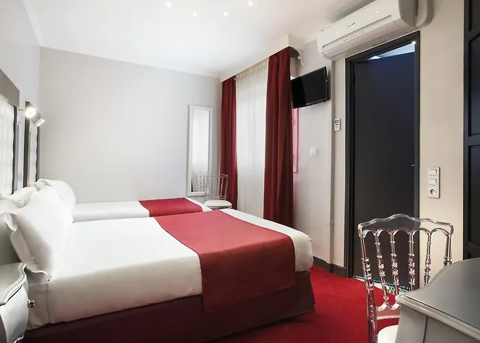 Grand Amelot Hotel 3*