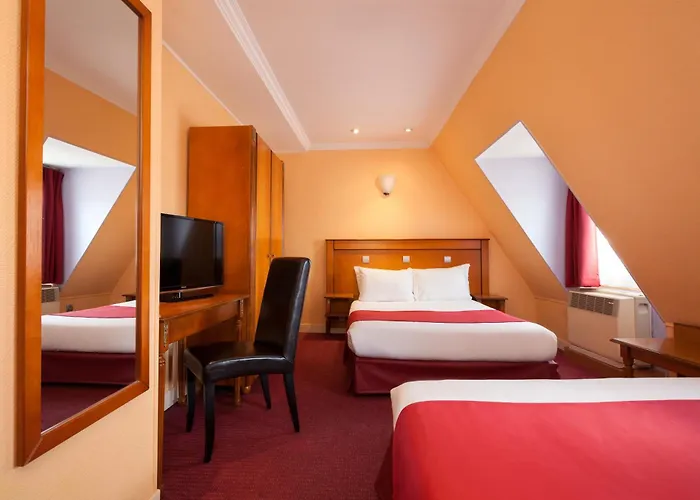 Hotel Grand Amelot 3*