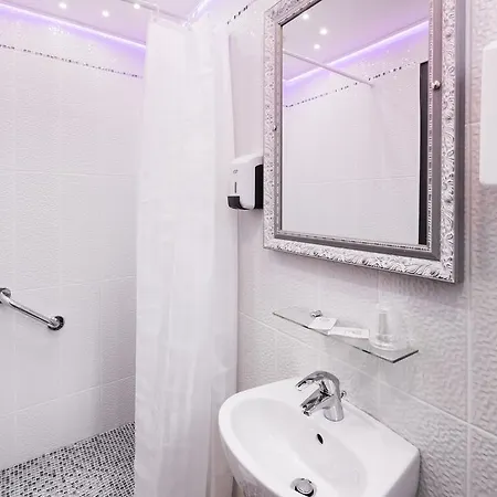 Grand Amelot Hotel 3*