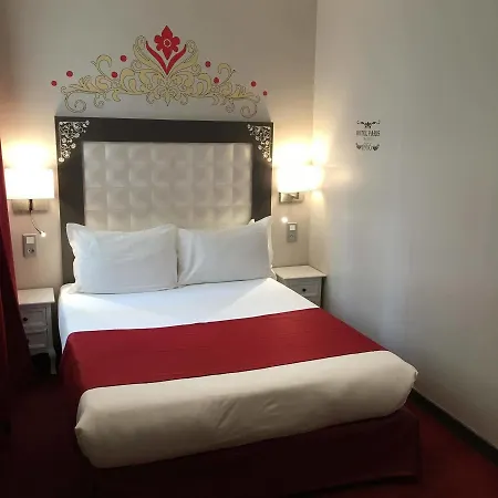 Grand Amelot Hotel